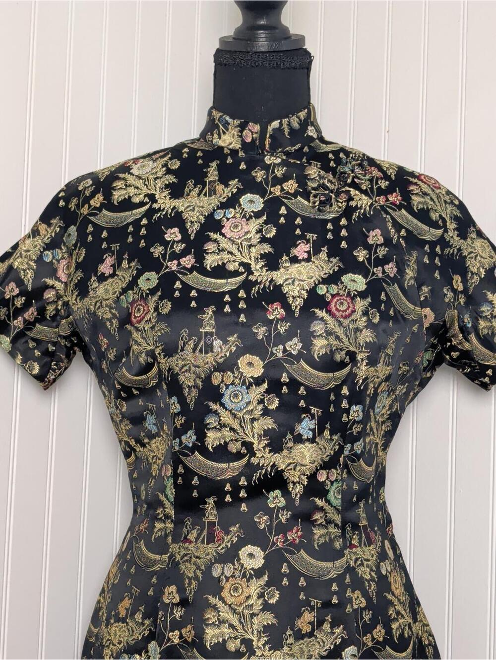Vintage 50/60's DYNASTY Hong Kong  Black Brocade Cheongsam Floral Dress Size 10 - Picture 2 of 9